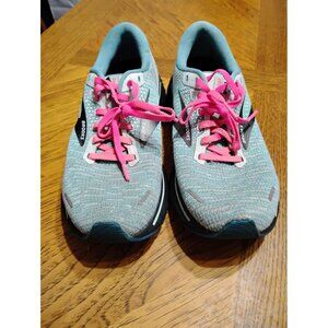 ladies brooks ghost 14 lgt blue size 8.5